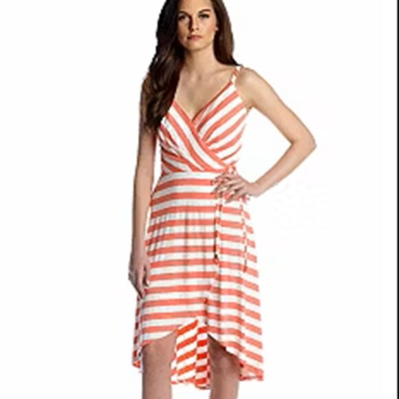 Vince Camuto Dresses & Skirts - VINCE CAMUTO Peach & White Faux-Wrap Hi-Low V-Neck Dress  NWT $118.00